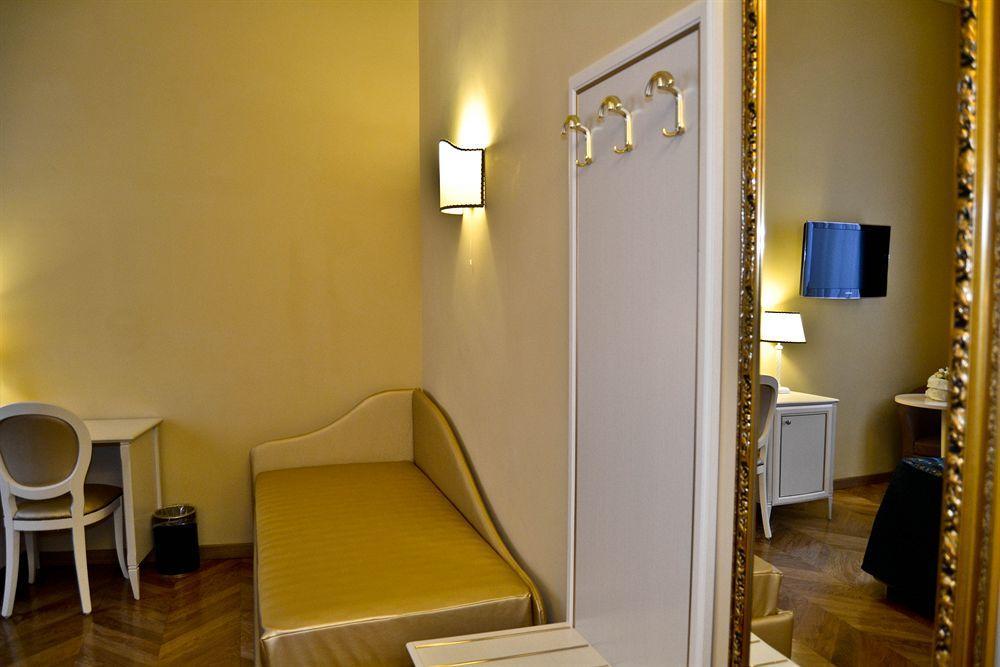 Dimora Degli Dei Hotel Рим Екстериор снимка
